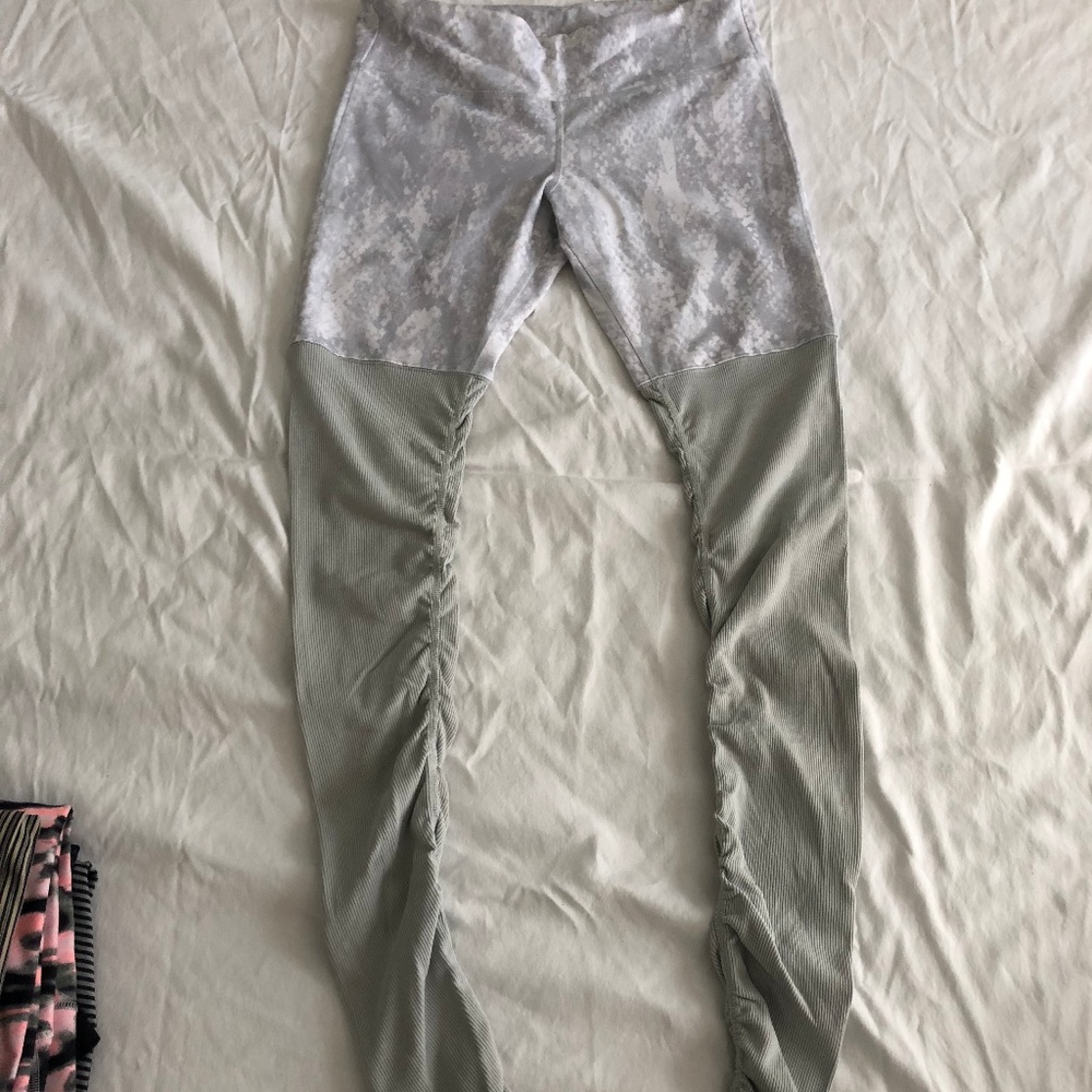 Alo Yoga Pants